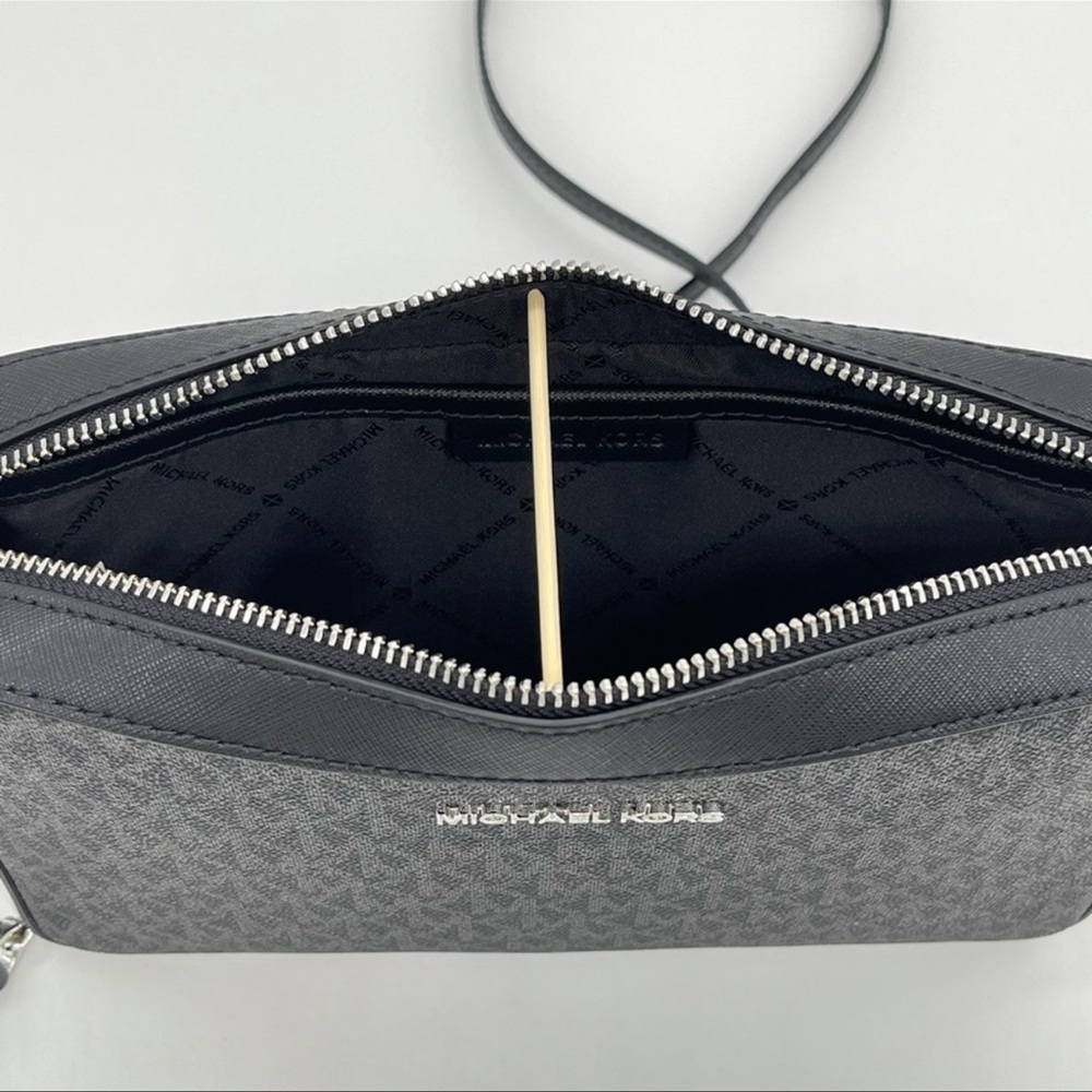 Michael Kors EW Crossbody Bag Black Leather - Picture 7 of 9
